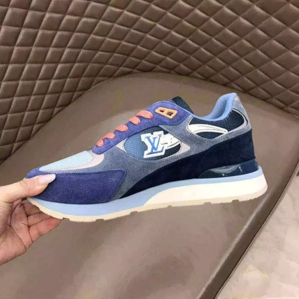 LOUIS VUITTON INITIALS ‘RUN AWAY’ SNEAKERS - L159