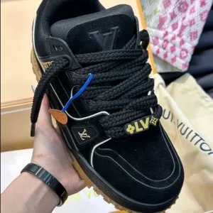 LOUIS VUITTON LV TRAINER MAXI SNEAKERS IN BLACK - L150