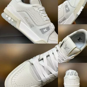 LOUIS VUITTON LV TRAINER SNEAKER – L075