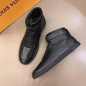 LOUIS VUITTON PASSENGER SNEAKER BOOT - L156