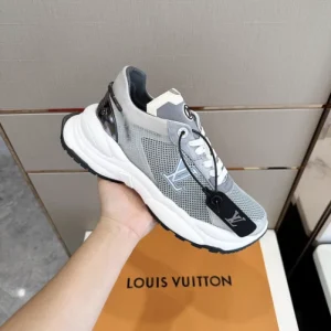 LOUIS VUITTON RUN 55 SNEAKERS IN GREY - L151