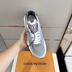 LOUIS VUITTON RUN 55 SNEAKERS IN GREY - L151